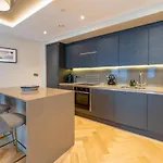 아파트 Entire 2 Bed - Free Parking - No. 35 - The Cosy Collection Ltd *