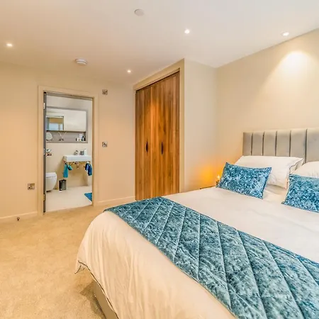 Entire 2 Bed - Free Parking - No. 35 - The Cosy Collection Ltd
