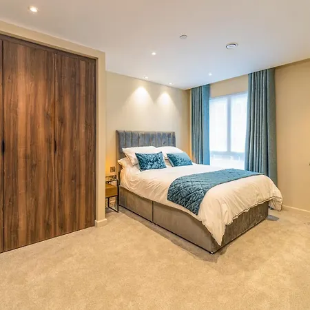 Entire 2 Bed - Free Parking - No. 35 - The Cosy Collection Ltd Apartment