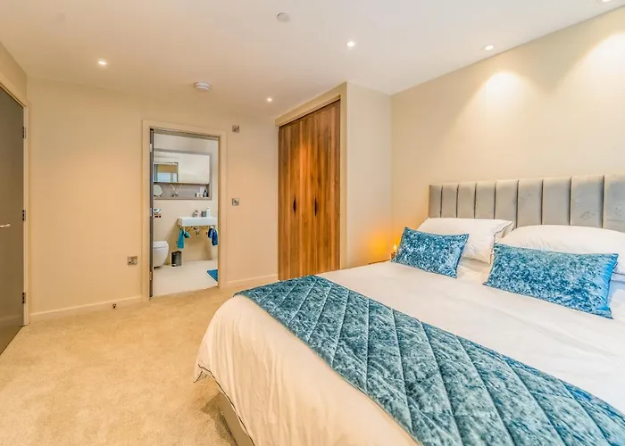 Entire 2 Bed - Free Parking - No. 35 - The Cosy Collection Ltd