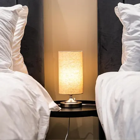 Entire 2 Bed - Free Parking - No. 35 - The Cosy Collection Ltd *